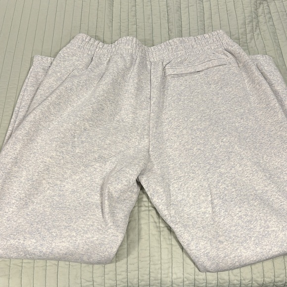 Under Armour Sweatpants - Picture 2 of 5